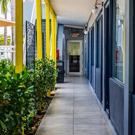 Up Midtown Motel Miami Bagian luar foto