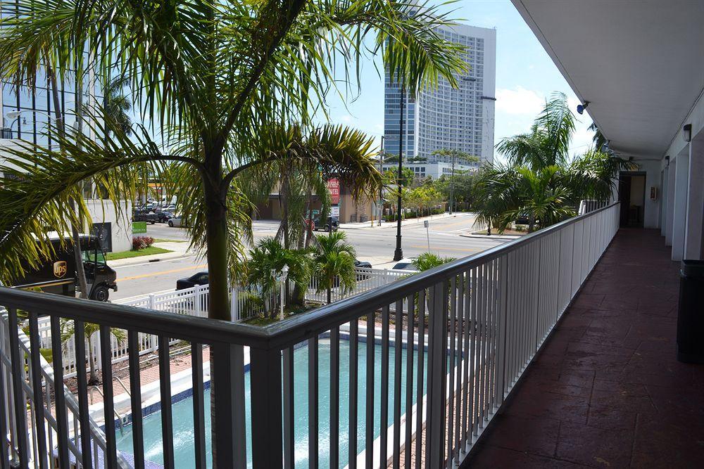 Up Midtown Motel Miami Bagian luar foto